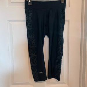 Under Armour Heat gear compression cropped leggings size M